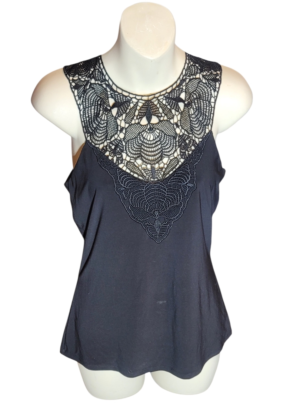 White House Black Market WHBM Black Lace Crochet Sleeveless Blouse Top Women’s